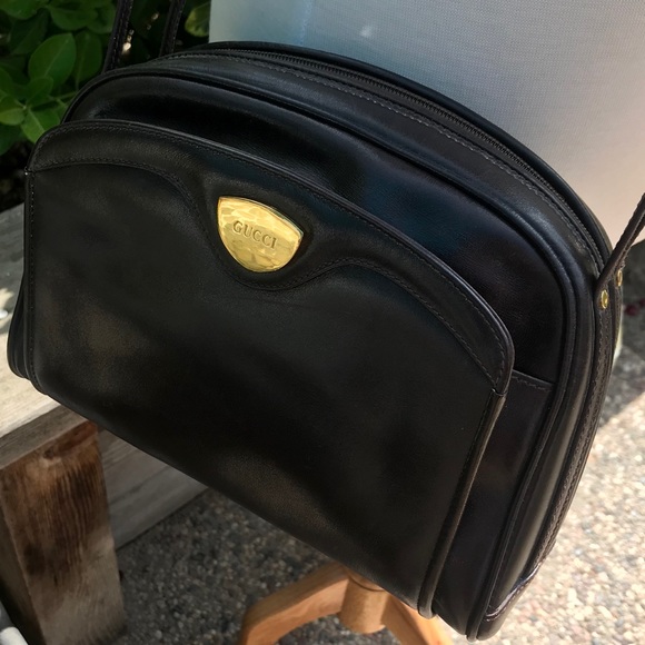Gucci Handbags - GUCCI Authentic Vintage Crossbody EUC!